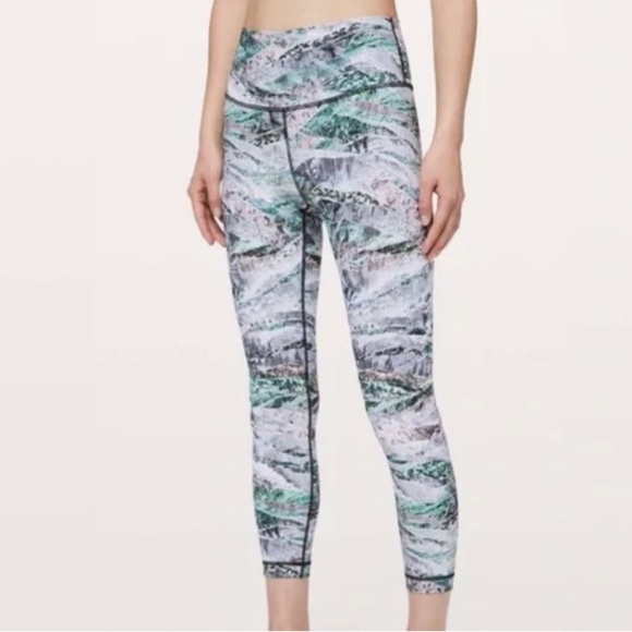 lululemon athletica Pants - Lululemon Wunder Under High-Rise Tight 25” in Springscape Multi Print Sz 4